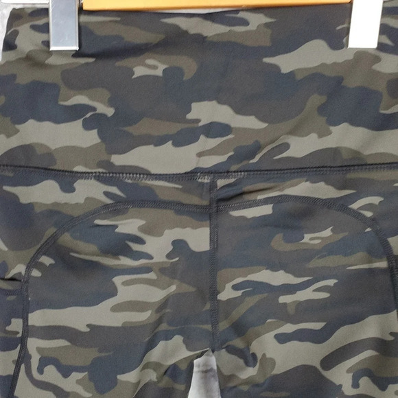 Oakla Yoga Shorts  XS Camo Olive Gray Brown - Picture 8 of 10